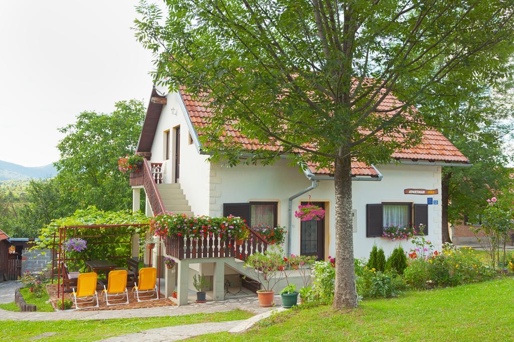 Apartment Ines Smoljanac Exterior photo